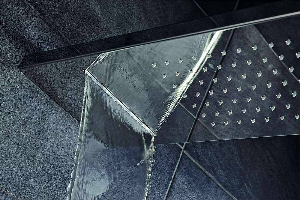 Armaturen und Regenbrausen